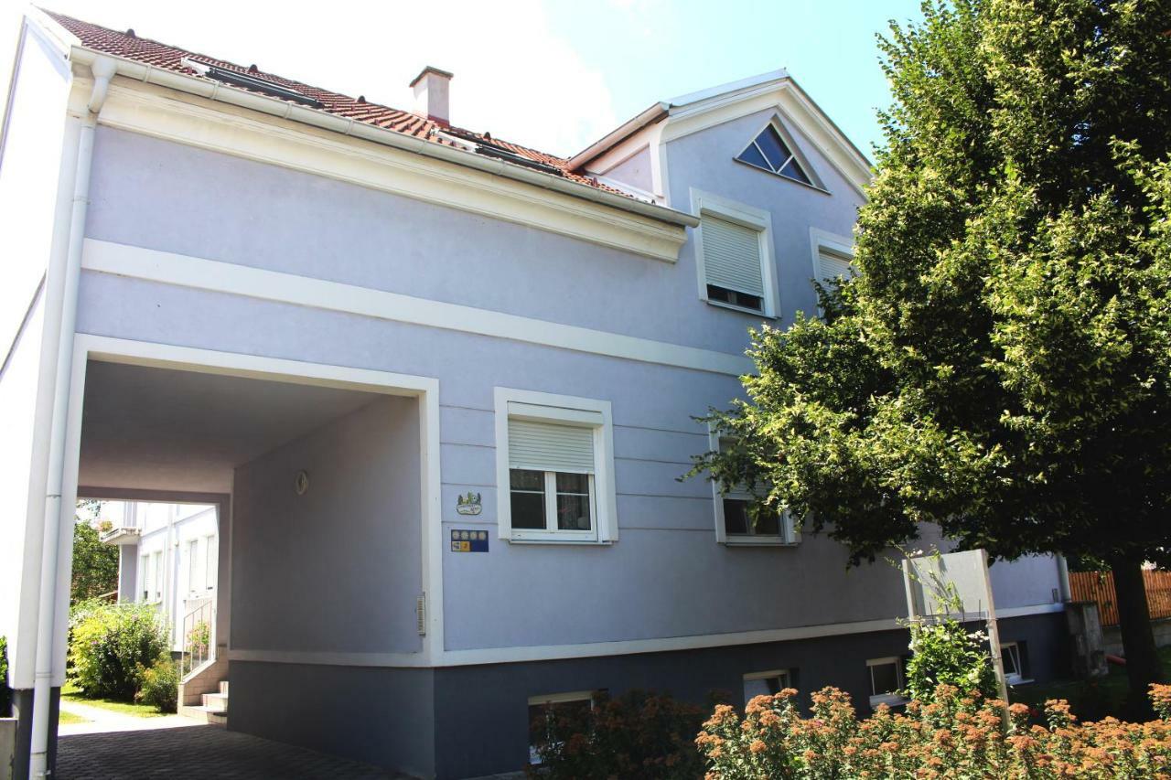 Appartement Berni Strebersdorf ภายนอก รูปภาพ