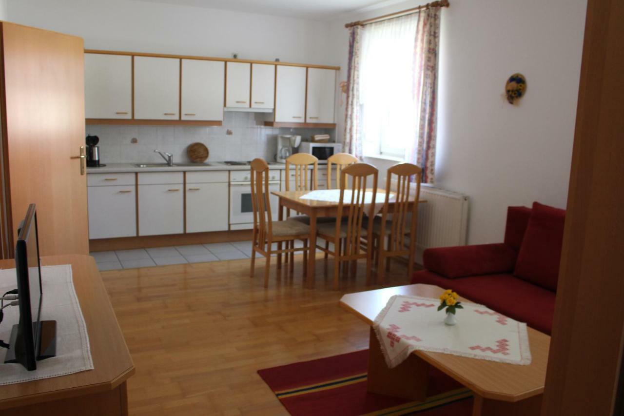 Appartement Berni Strebersdorf ภายนอก รูปภาพ
