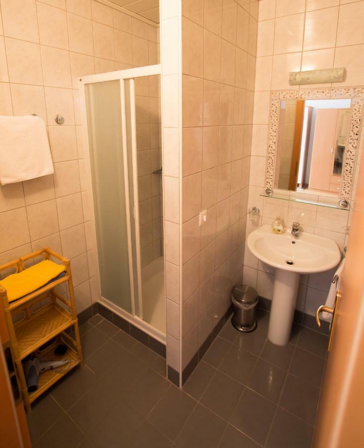 Appartement Berni Strebersdorf ภายนอก รูปภาพ